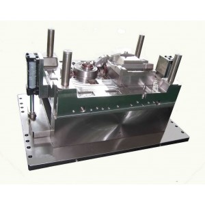 Large parts injection mold (LM-05)
